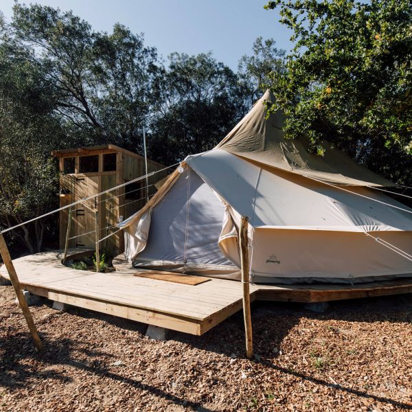 Riverside tents and deck at De Stilte Tulbagh