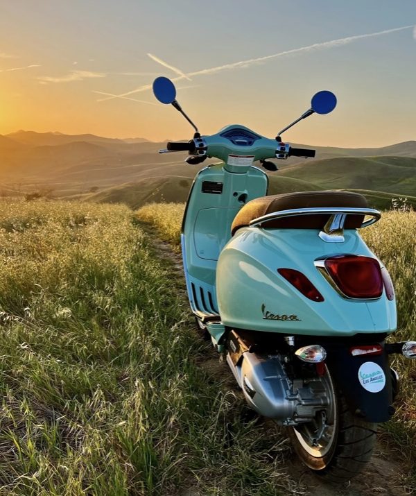 Vespa on a scenic trail at De Stilte Tulbagh